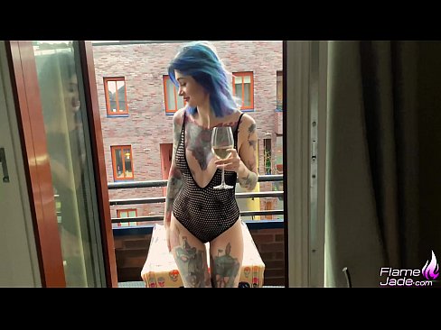 ❤️ Enorm meisje zuigt met een slok en neukt hartstochtelijk onder de open hemel Porno at nl.hentai-for.ru ❤